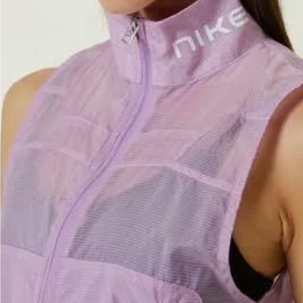 Nike Sportswear women vest, size S, pink, lightweight garment, new with tag.